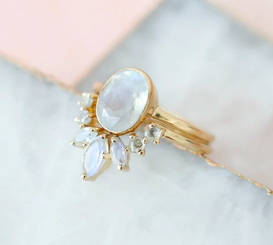 Aurora Moonstone Ring Set Gold